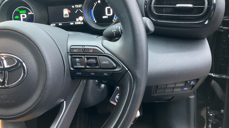 Toyota Yaris 1.5 Hybrid Design 5dr CVT Hybrid Hatchback